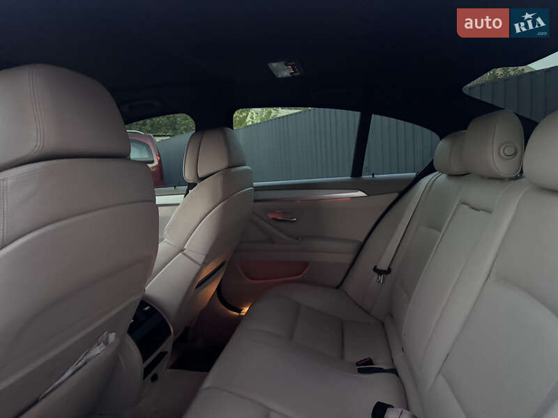 Седан BMW 5 Series 2012 в Звенигородке