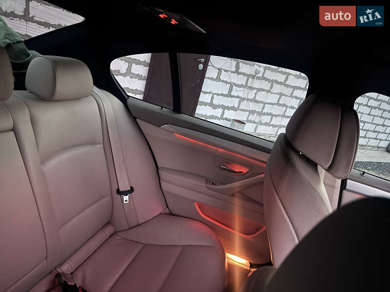 Седан BMW 5 Series 2012 в Звенигородке
