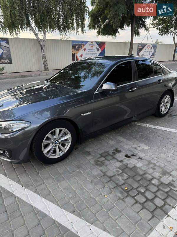 Седан BMW 5 Series 2016 в Кременчуге