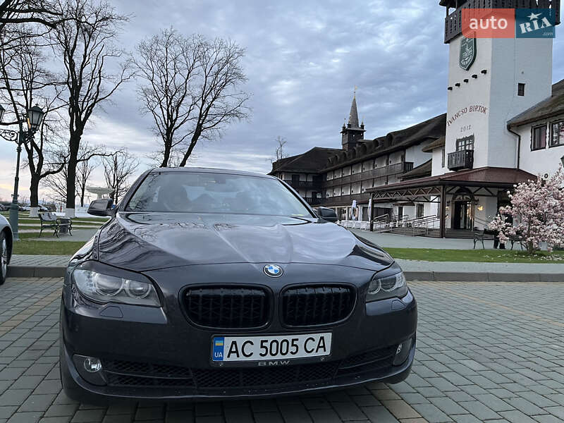 BMW 5 Series 2012 BMW 5 Series 2012