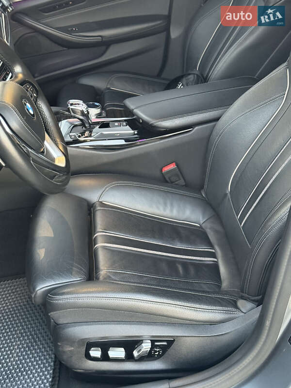 Седан BMW 5 Series 2018 в Дніпрі