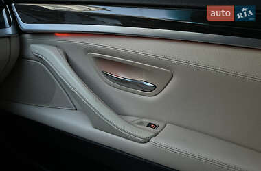 Седан BMW 5 Series 2013 в 