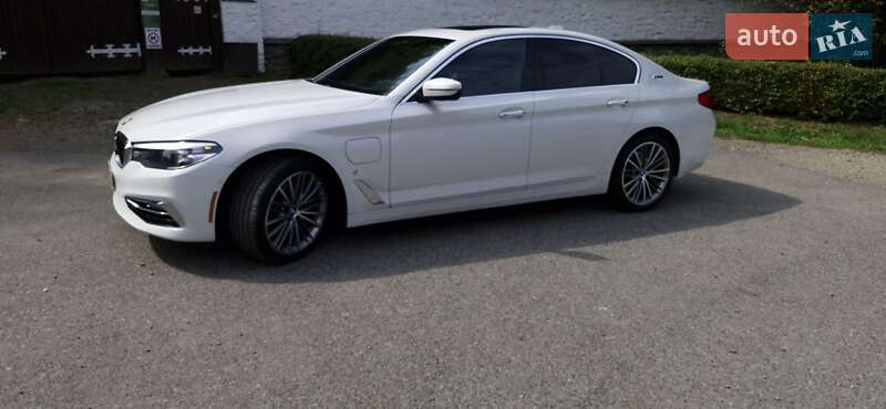 Седан BMW 5 Series 2018 в Ужгороде