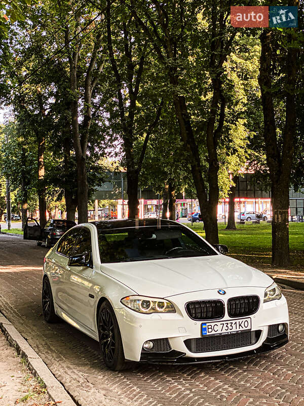 BMW 5 Series 2011