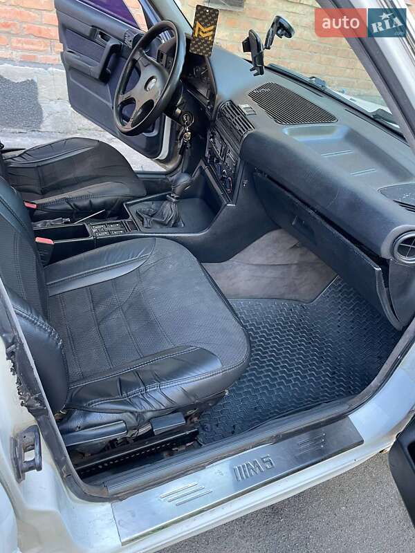 Седан BMW 5 Series 1989 в Катеринополе