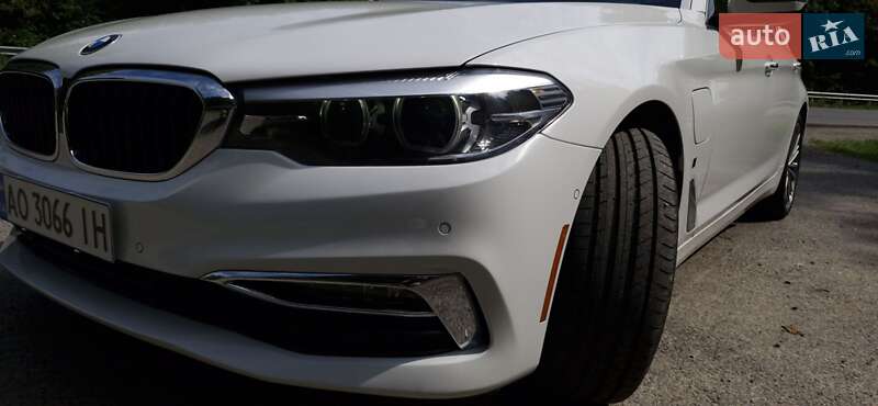 Седан BMW 5 Series 2018 в Ужгороде