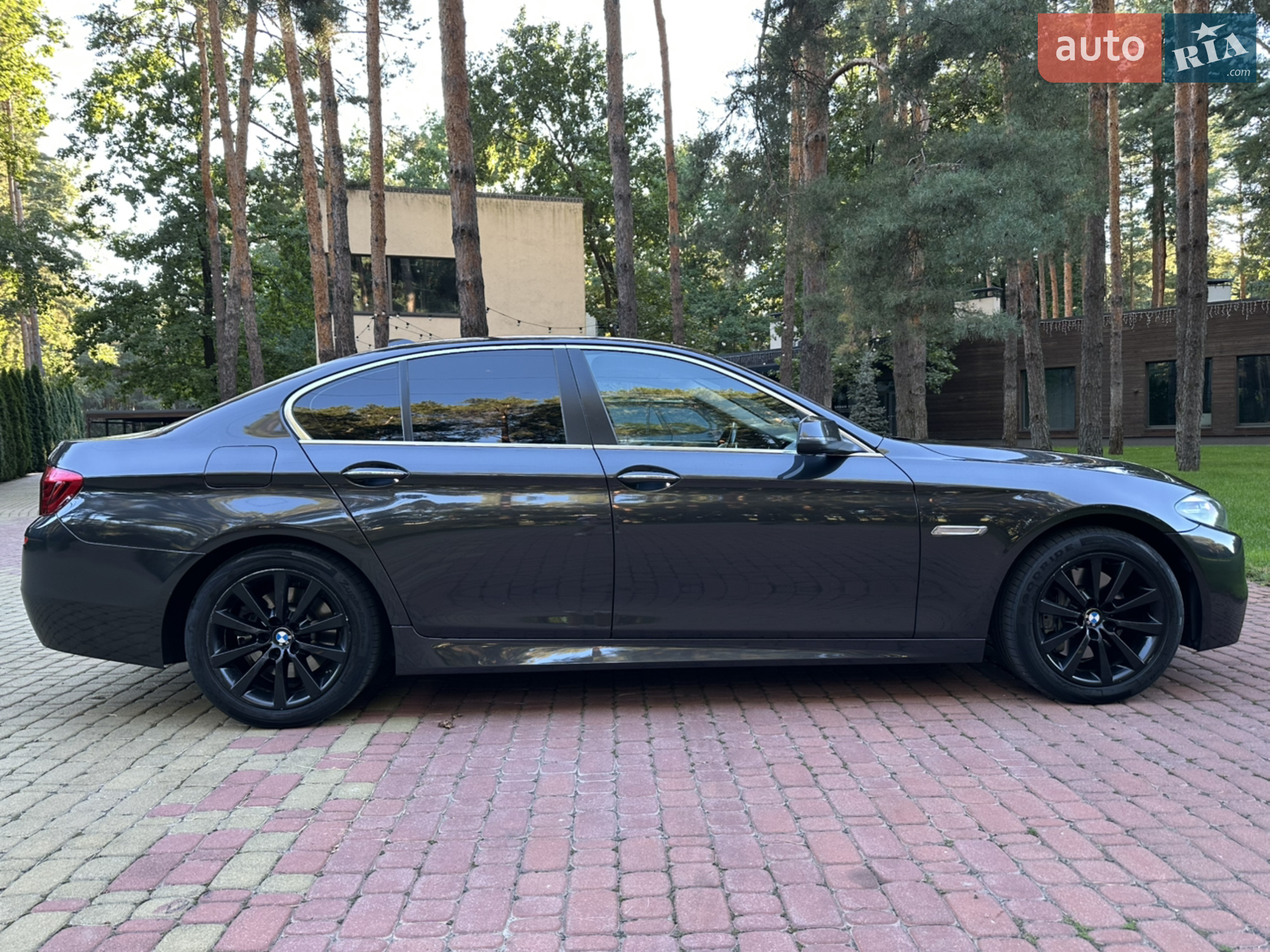 2016 BMW 5er - мініатюра 2