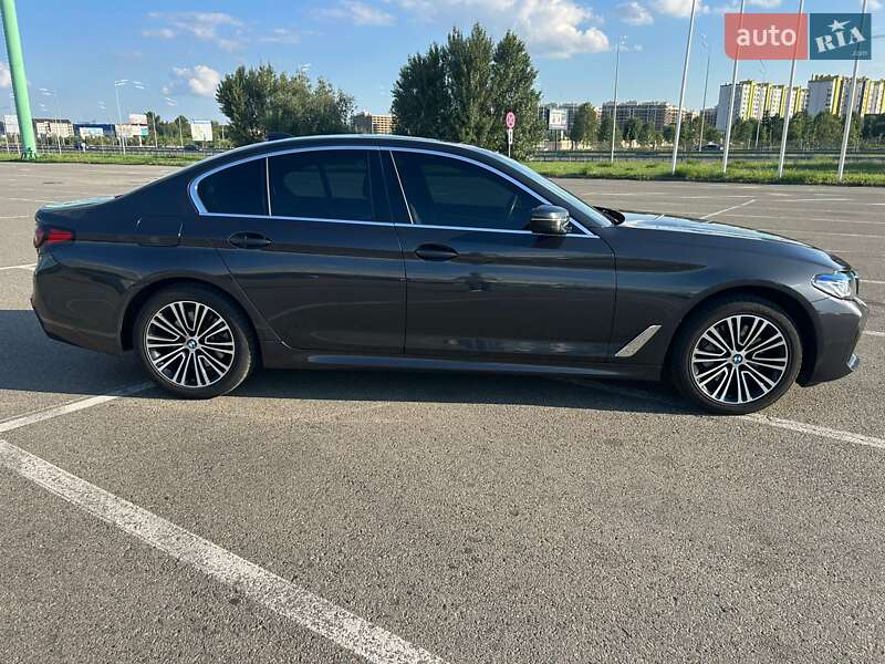 Седан BMW 5 Series 2018 в Киеве
