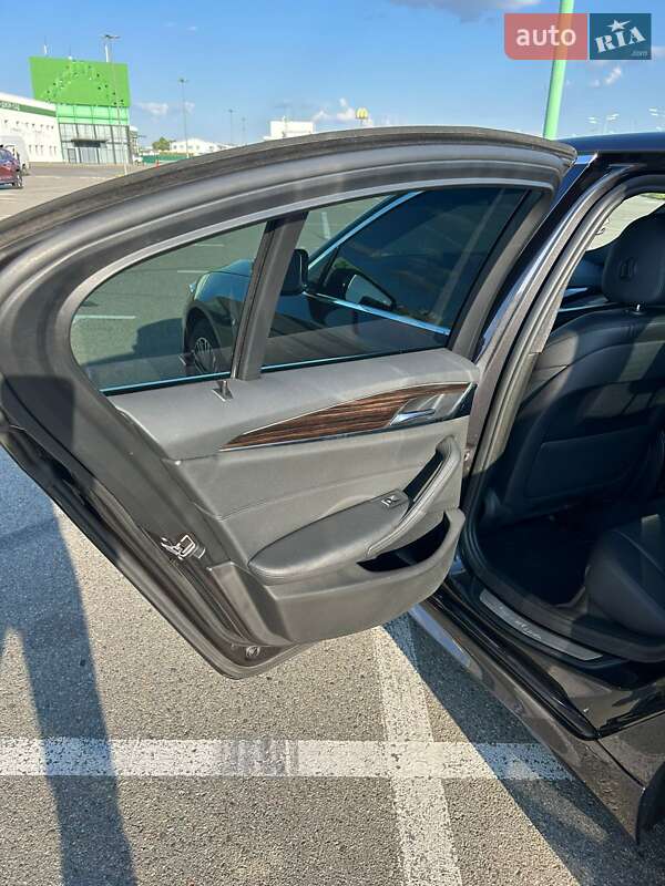 Седан BMW 5 Series 2018 в Киеве