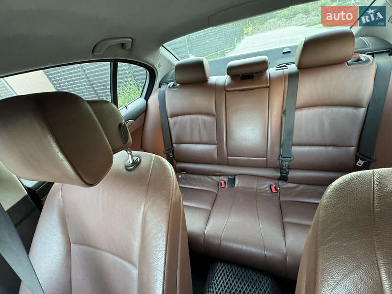 Седан BMW 5 Series 2011 в Киеве