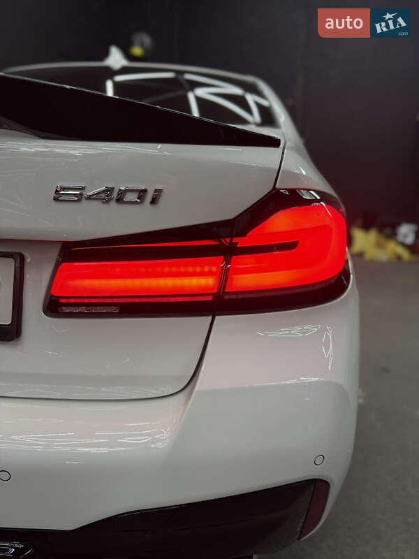 Седан BMW 5 Series 2017 в Киеве