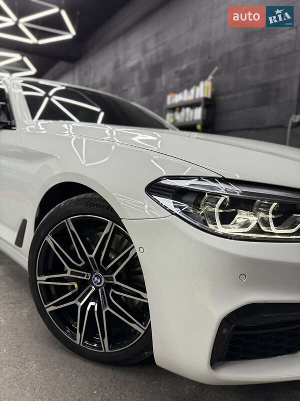 Седан BMW 5 Series 2017 в Киеве