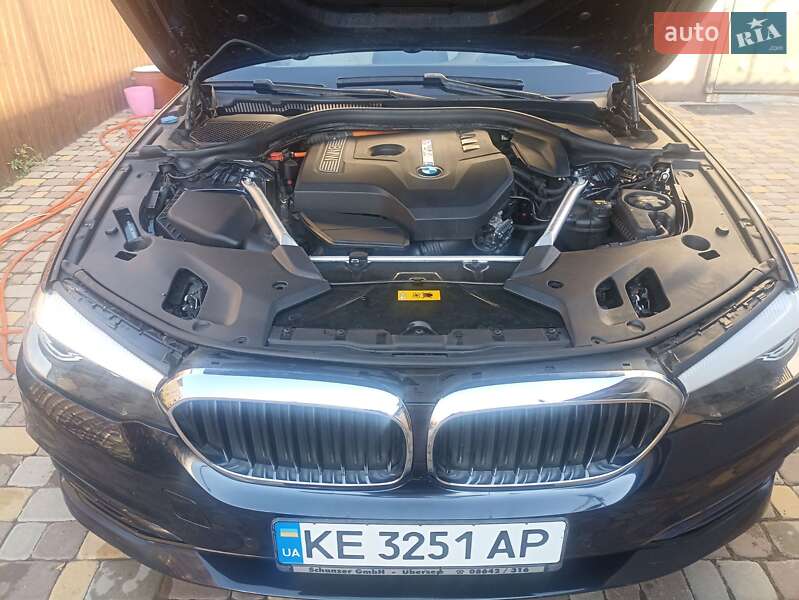 Седан BMW 5 Series 2018 в Днепре фото 48 Седан BMW 5 Series 2018 в Днепре