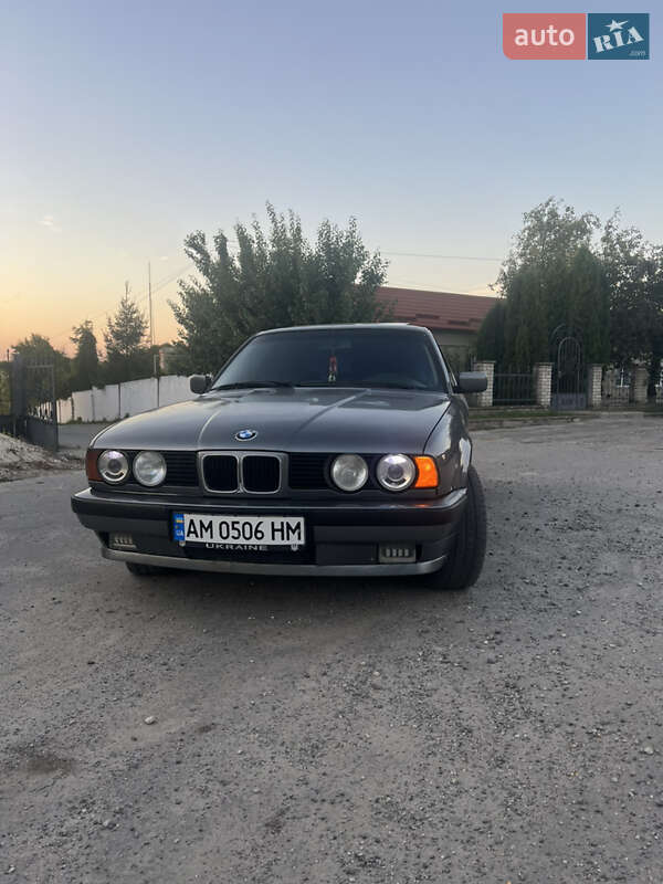 BMW 5 Series 1993 BMW 5 Series 1993