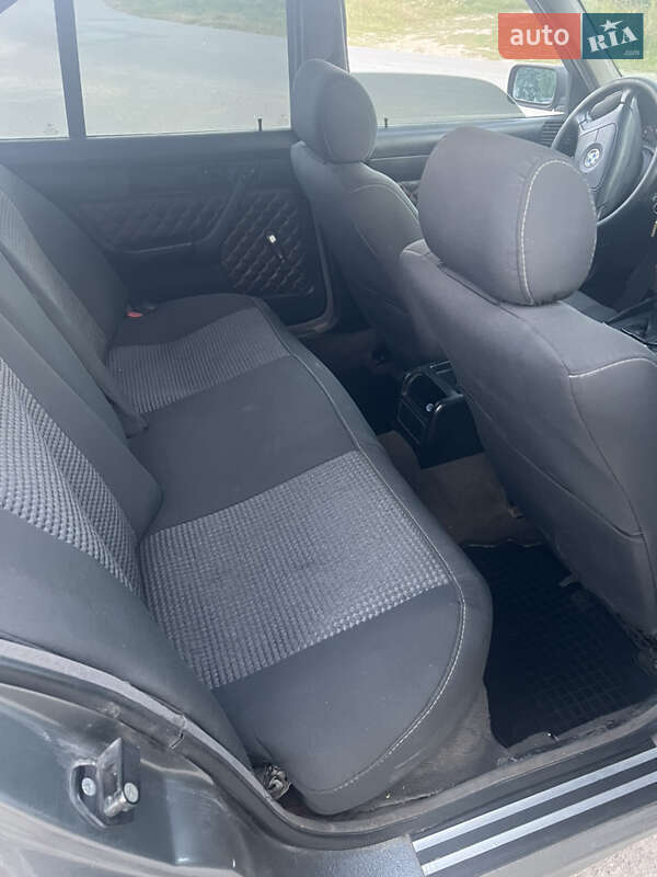 Седан BMW 5 Series 1993 в Теофиполе фото 11 Седан BMW 5 Series 1993 в Теофиполе