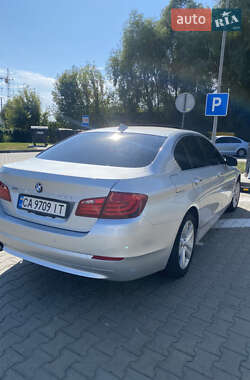 Седан BMW 5 Series 2012 в 
