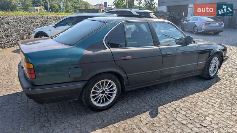 Седан BMW 5 Series 1990 в Львове