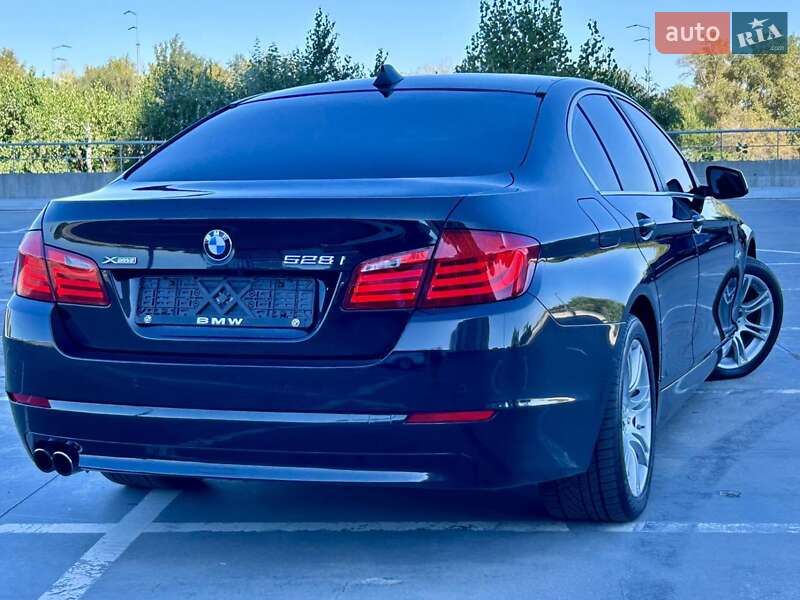Седан BMW 5 Series 2013 в Киеве
