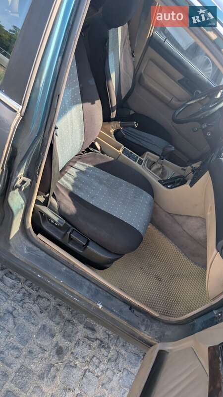 Седан BMW 5 Series 1990 в Львове