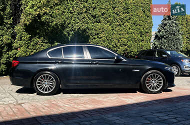 Седан BMW 5 Series 2012 в  фото 3 Седан BMW 5 Series 2012 в