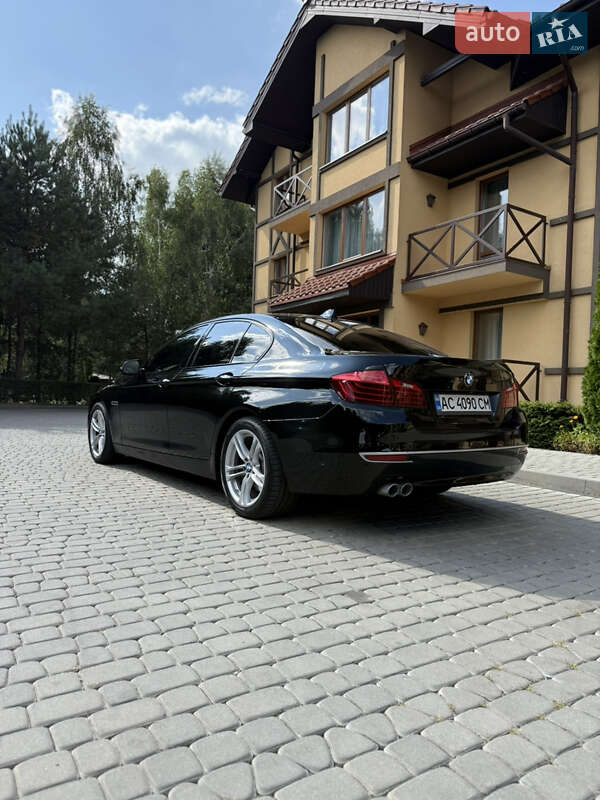 Седан BMW 5 Series 2014 в Луцке