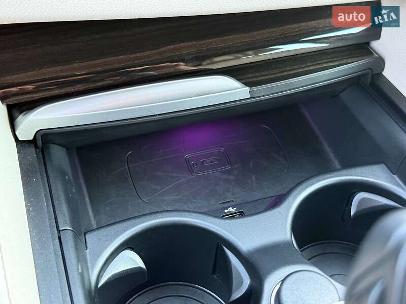 Седан BMW 5 Series 2017 в Хмельницком