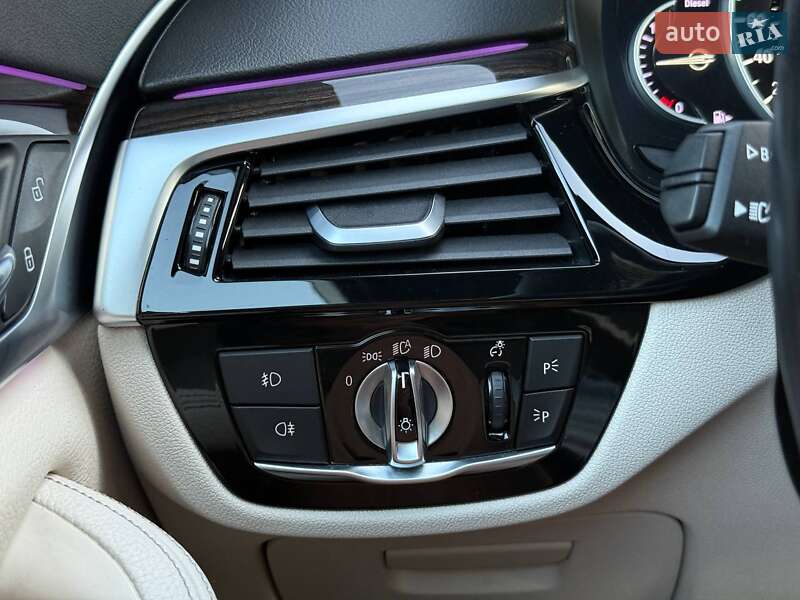 Седан BMW 5 Series 2017 в Хмельницком