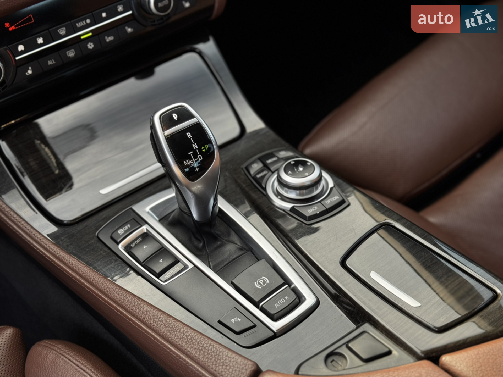 2010 BMW 5er - мініатюра 24