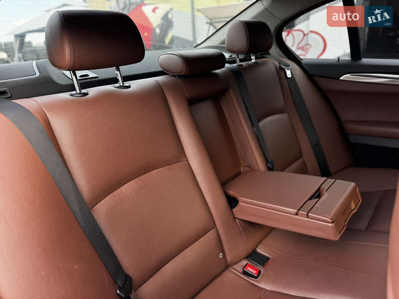 Седан BMW 5 Series 2010 в Житомирі фото 40 Седан BMW 5 Series 2010 в Житомирі