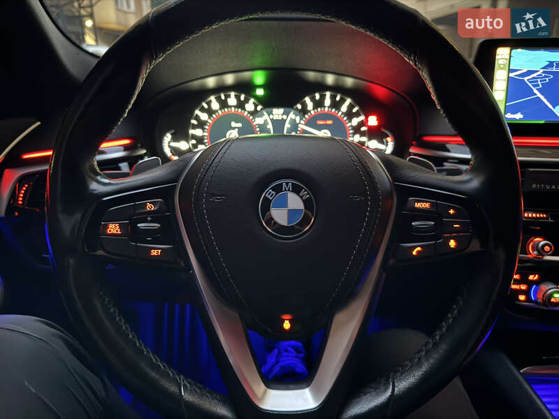 Седан BMW 5 Series 2018 в Львові