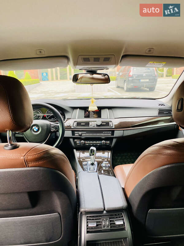 Седан BMW 5 Series 2015 в Киеве