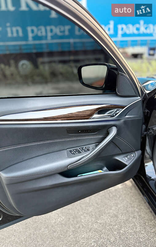 Седан BMW 5 Series 2018 в Києві фото 17 Седан BMW 5 Series 2018 в Києві