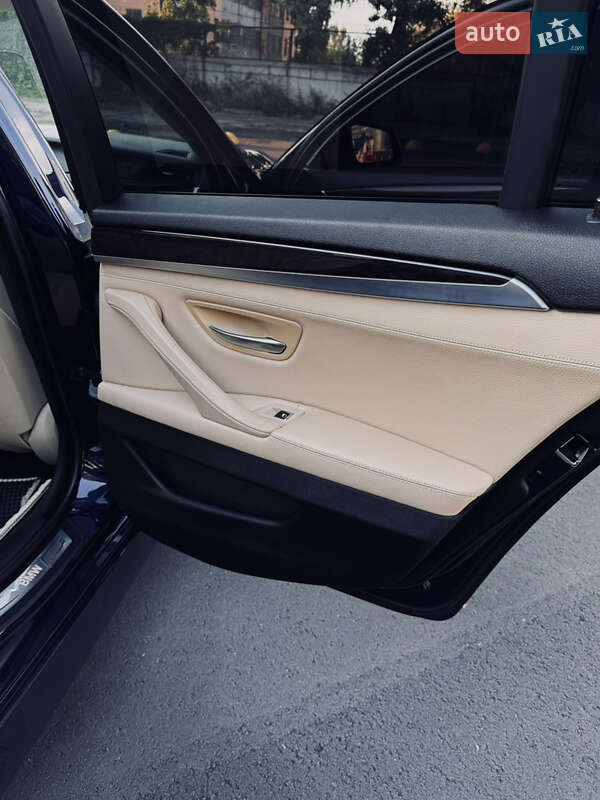 Седан BMW 5 Series 2015 в Києві