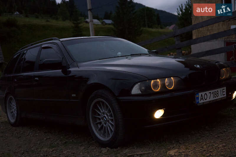 Универсал BMW 5 Series 2003 в Синевире