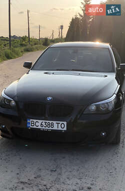 Седан BMW 5 Series 2004 в Львове