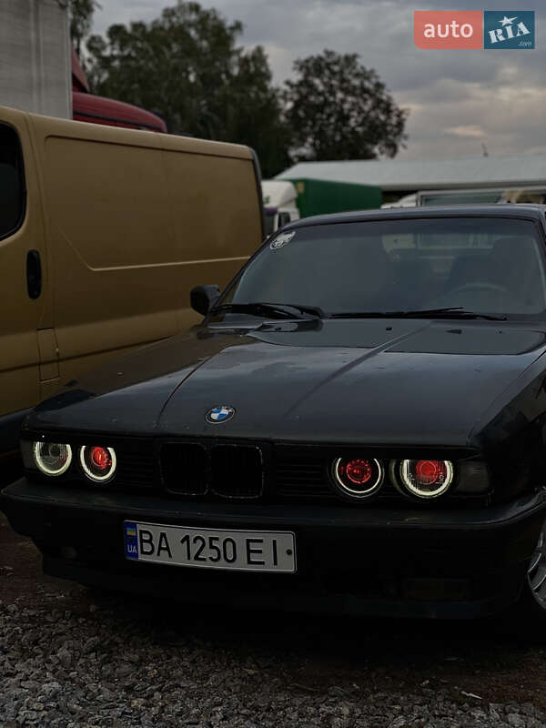 Седан BMW 5 Series 1989 в Виннице