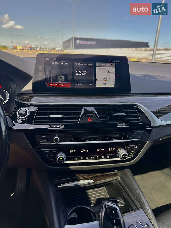 Седан BMW 5 Series 2018 в Львове