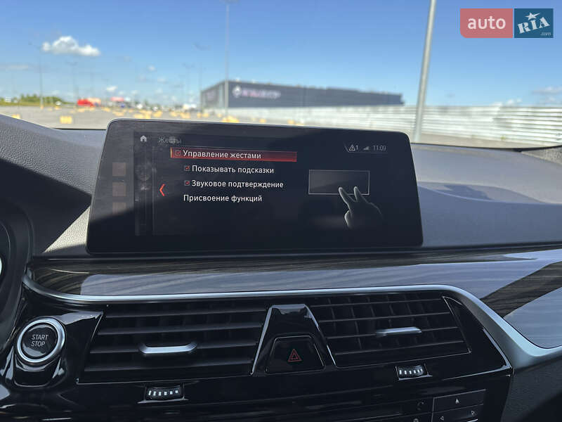 Седан BMW 5 Series 2018 в Львове