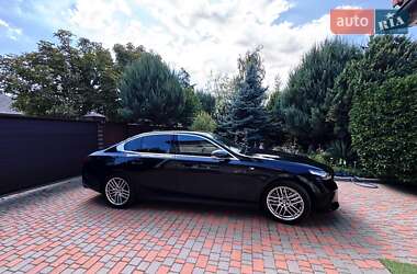 Седан BMW 5 Series 2023 в 