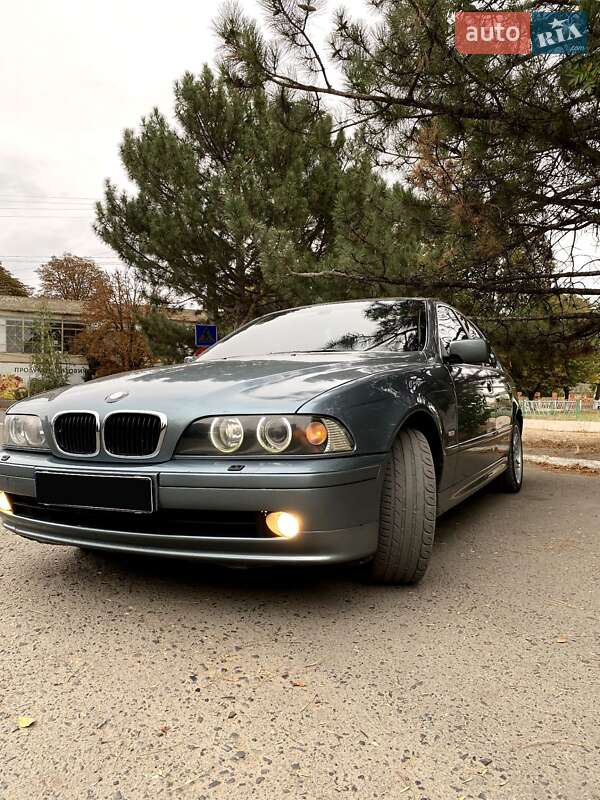 BMW 5 Series 2001