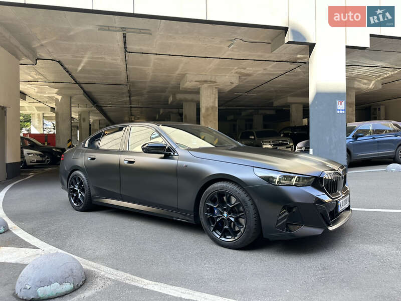 Седан BMW 5 Series 2024 в Киеве фото 3 Седан BMW 5 Series 2024 в Киеве