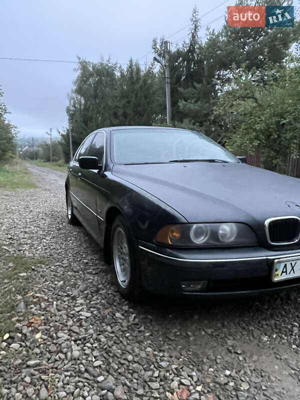 Седан BMW 5 Series 1999 в Чернівцях