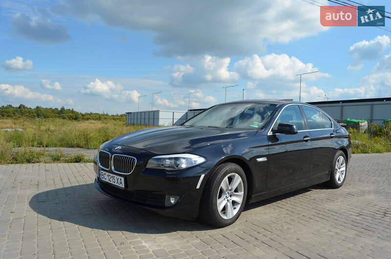 Седан BMW 5 Series 2013 в Львові