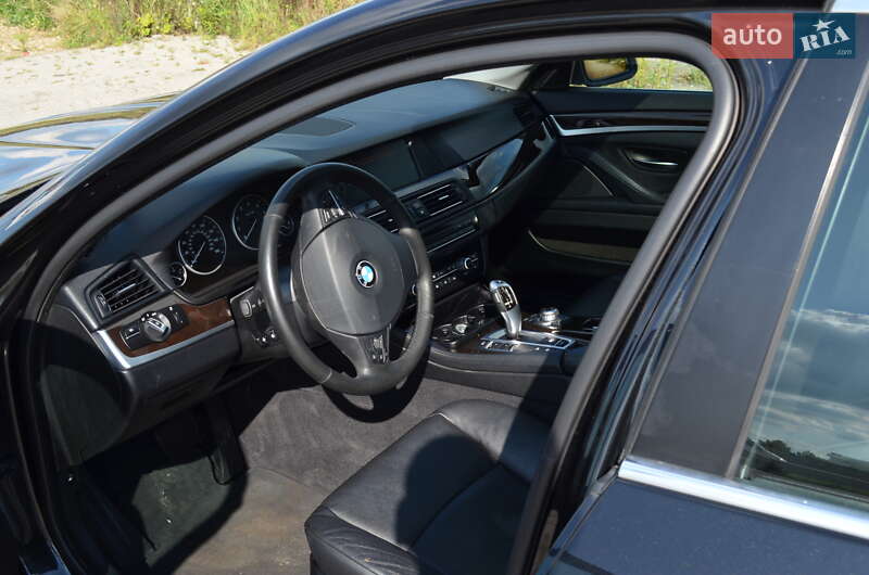 Седан BMW 5 Series 2013 в Львові