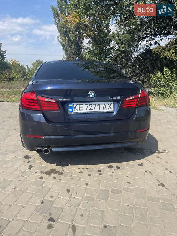 Седан BMW 5 Series 2013 в Першотравенську