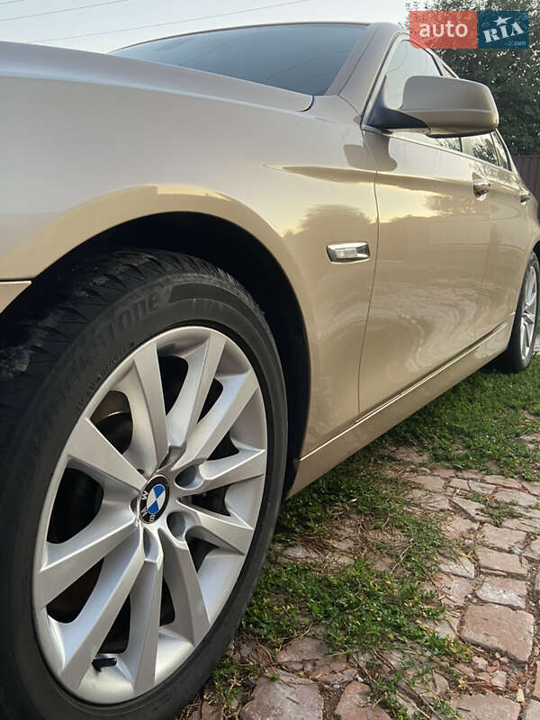 Седан BMW 5 Series 2012 в Лубнах