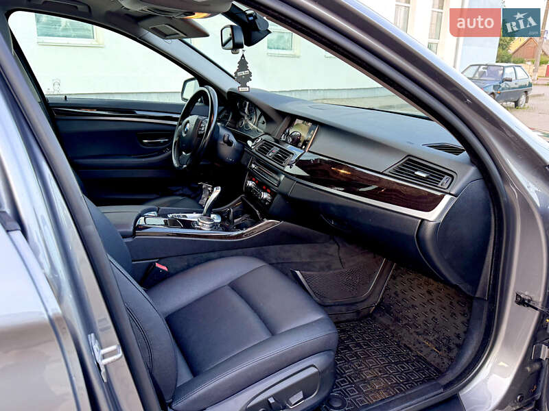 Седан BMW 5 Series 2015 в Житомире