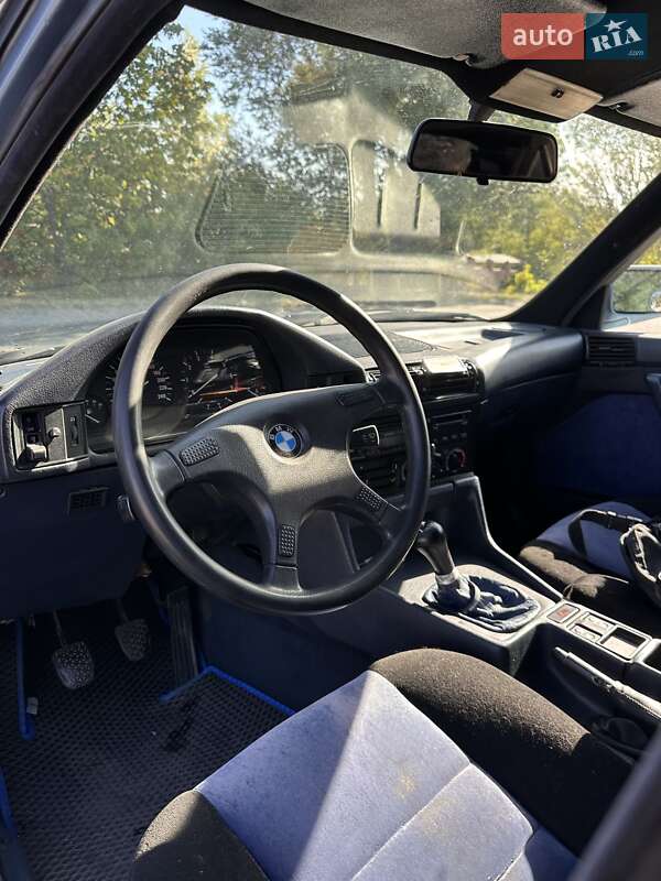 Седан BMW 5 Series 1991 в Днепре