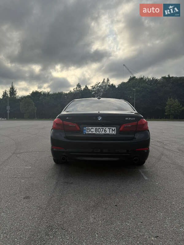 Седан BMW 5 Series 2017 в Львові