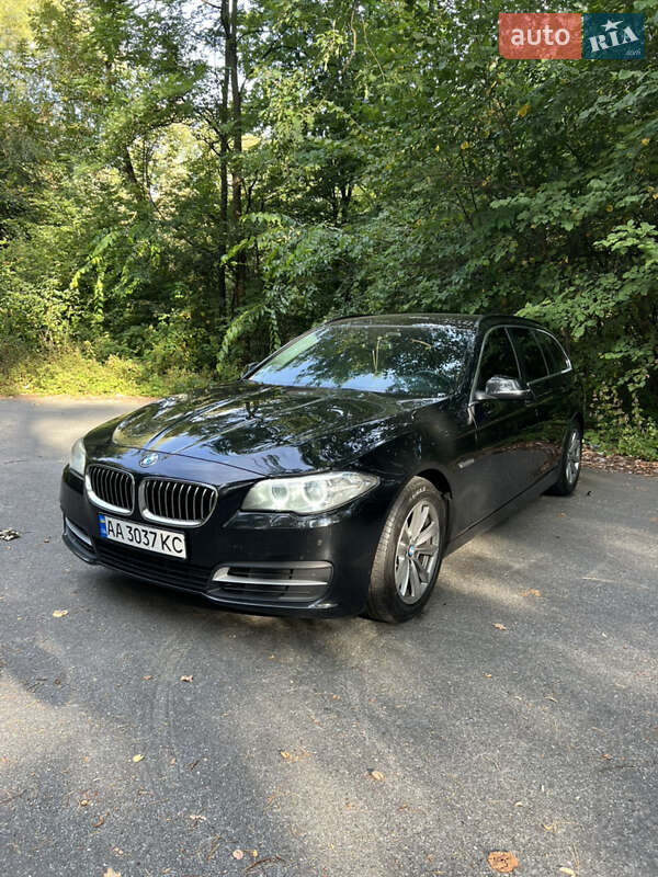 Универсал BMW 5 Series 2016 в Киеве